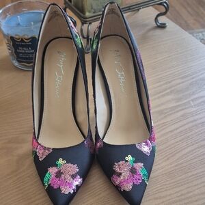 Betsey Johnson Black Floral Women's Heels